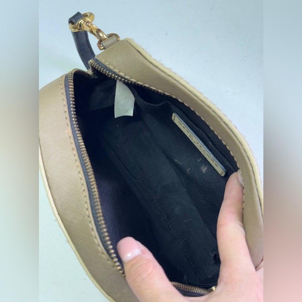 Marc Jacobs Beige Leather Playback Crossbody Bag - Picture 8 of 14